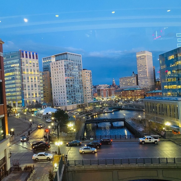 Meet your Posher, Elma - Picture 2 of 2